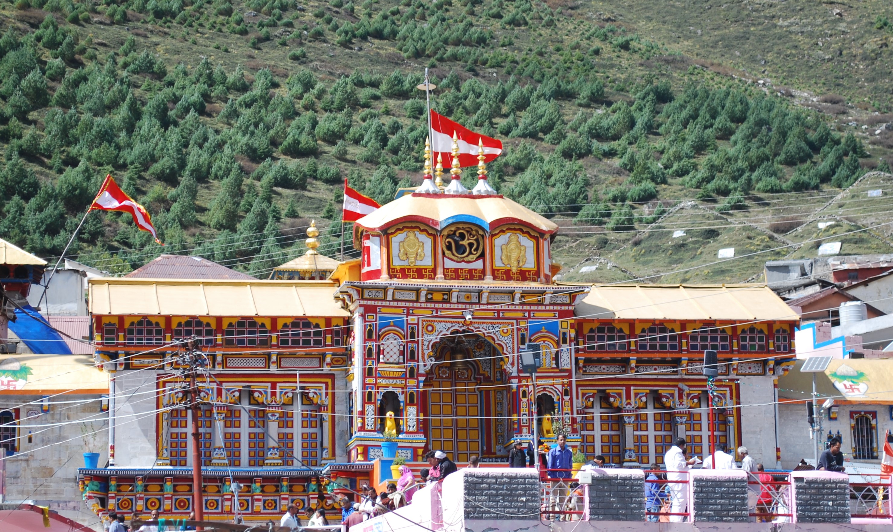 Badrinath_Temple,_Uttarakhand_(Photo-_Vishwanath_Negi).jpg